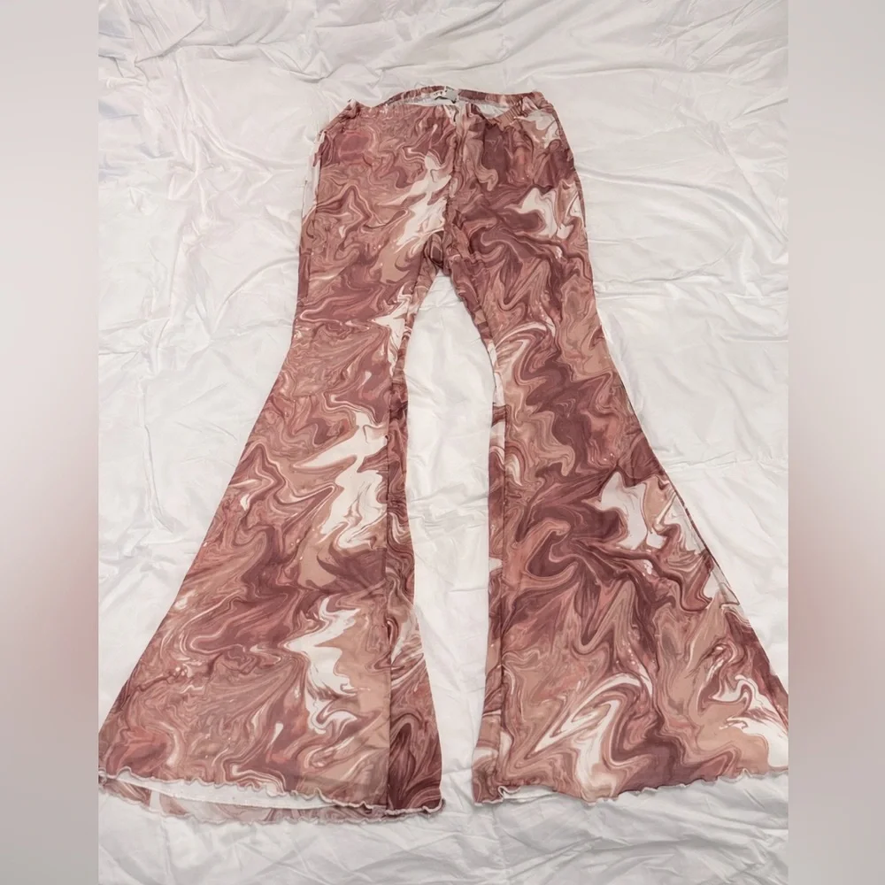 Torrid Dusty Rose Swirl/Marble Flare Pants - Picture 1 of 6